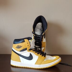 Nike Air Jordan 1 Retro High OG – Yellow Ochre – Men’s 8.5